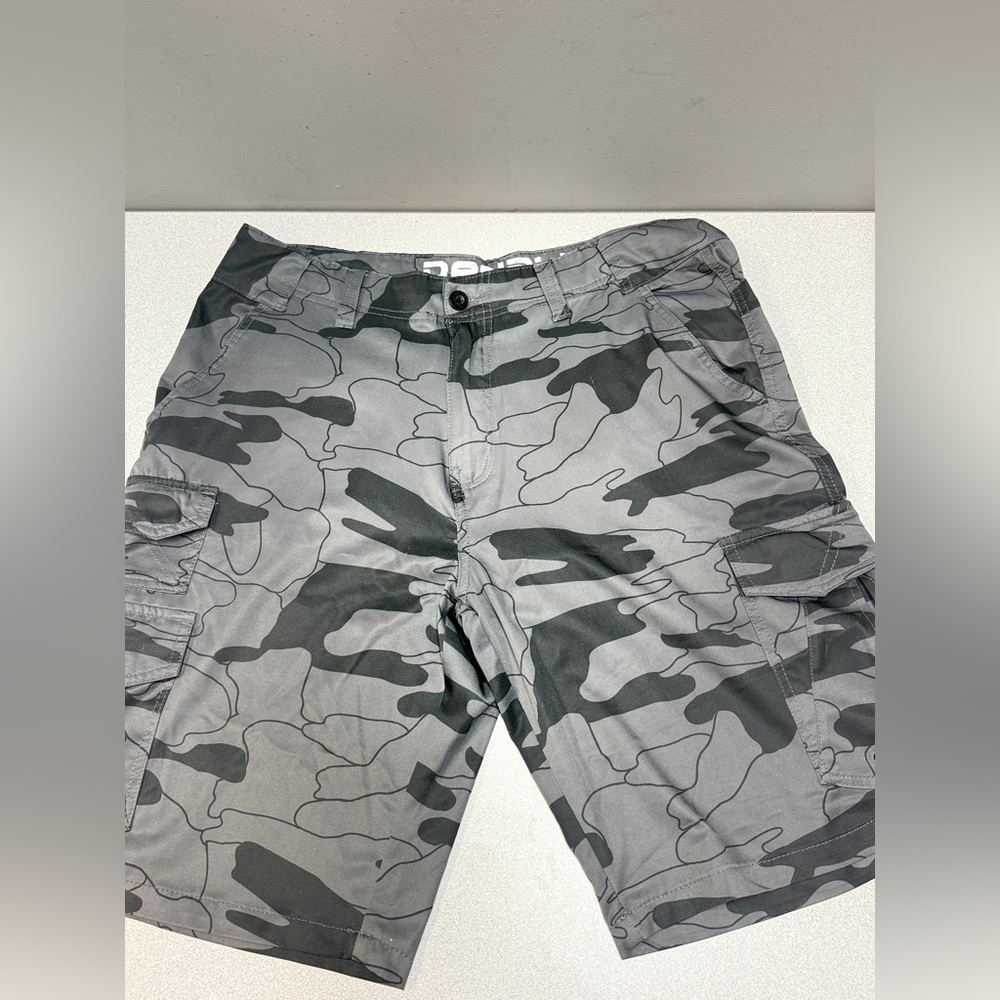 Denali Shorts Gray Camo Cargo Pockets Lightweight Men's Size 34 *Clean*‎